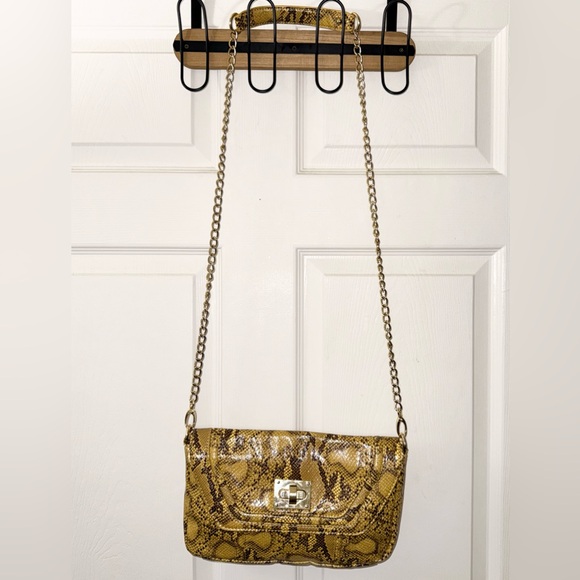 Steven By Steve Madden Handbags - Like New - Steven by Steve Madden Snake Print Crossbody Bag